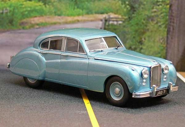 1949 1951 Jaguar Mk V DHC.jpg