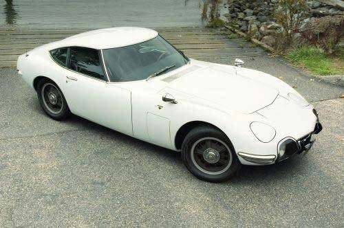 1967 1970 Toyota 2000GT.jpg