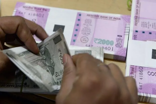 Rupee23-Kkke--621X414@Livemint