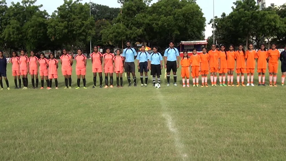 The Match Between The 12 Women'S Football Teams In The Genius Cup