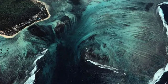 Underwater | Waterfall
