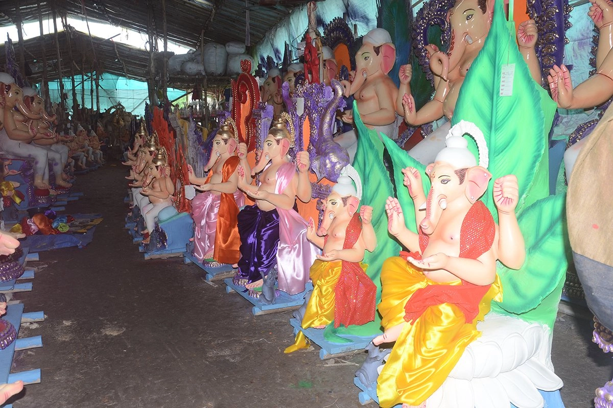 ganapati-ayo-bapa-last-opens-to-statues-before-ganesh-festival