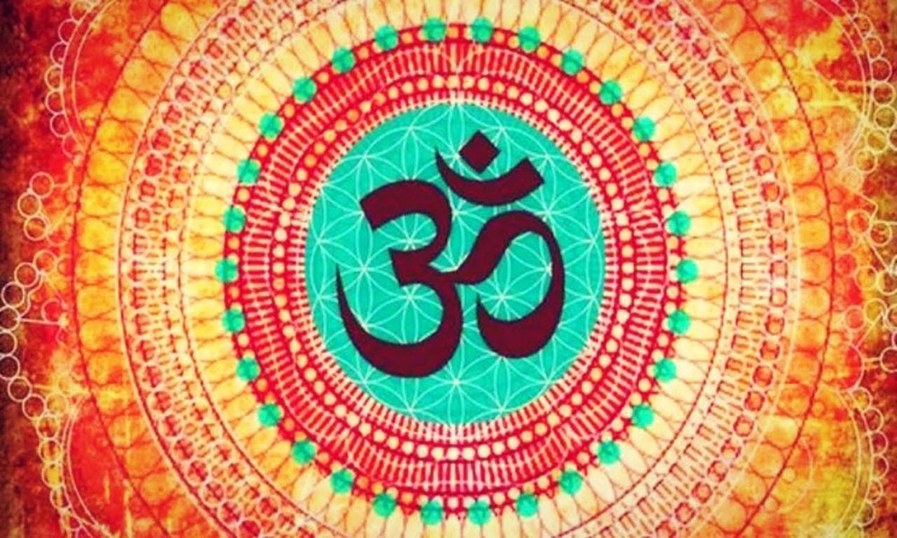 why-is-it-om-considered-as-a-mahamantra?