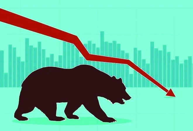 rupee-down-5-paise-against-dollar:-sensex-gains-5-points