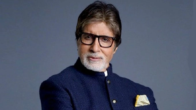 Amitabh Bachchan gets Dadasaheb Phalke Award.jpg