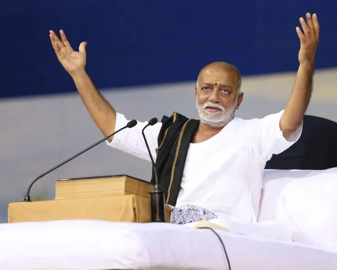 Jamnagar-Saturday-Moraribapus-Ramkatha-A-Rush-Of-Preparations