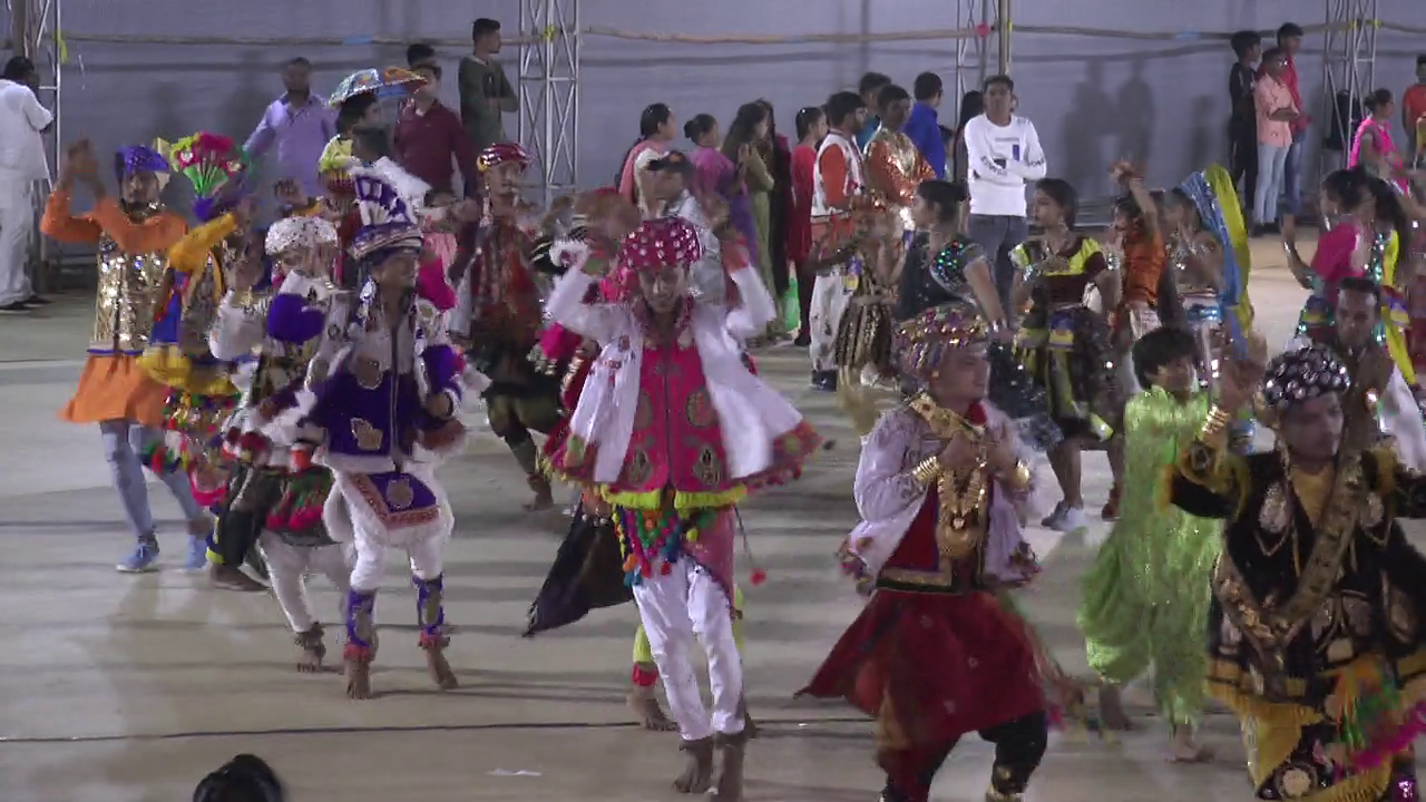 for-the-seventh-year-in-a-row-the-koli-community-players-enjoyed-rasa-garbaસતત-સાતમાં-વર્ષ