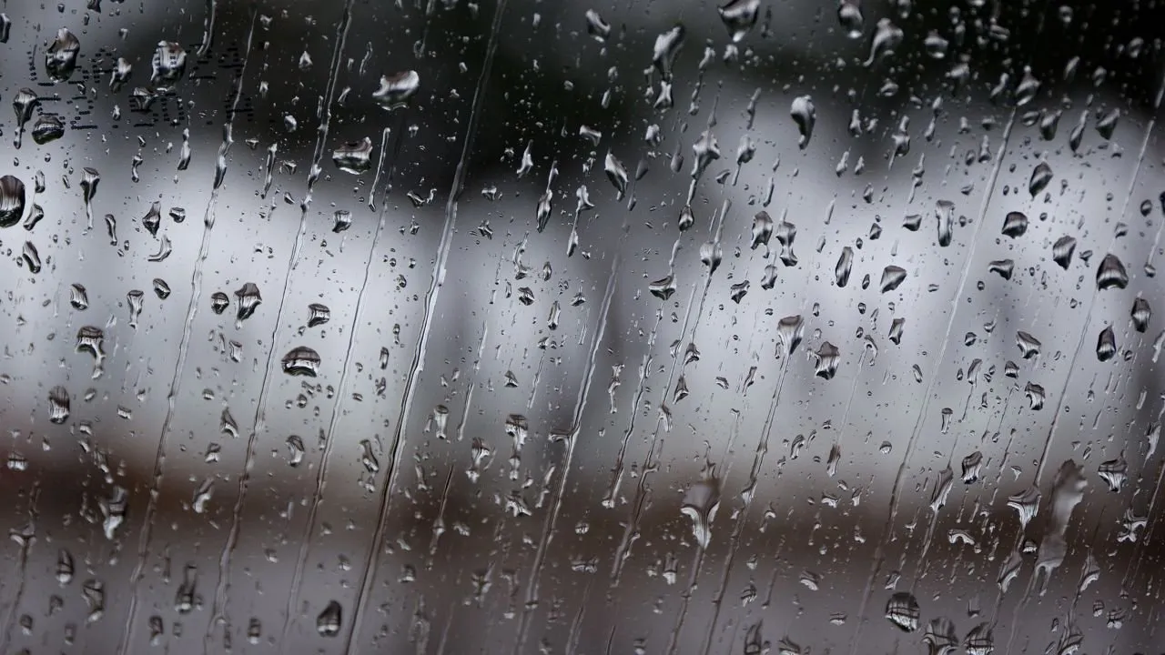 Rain Drops Streaksstockphotopng.jpg