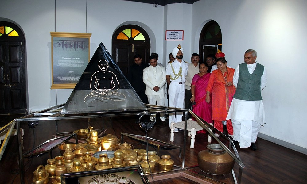 HON. RAJYAPAL SHREE AT GANDHI MUSIUM RAJKOT DT 7.jpg