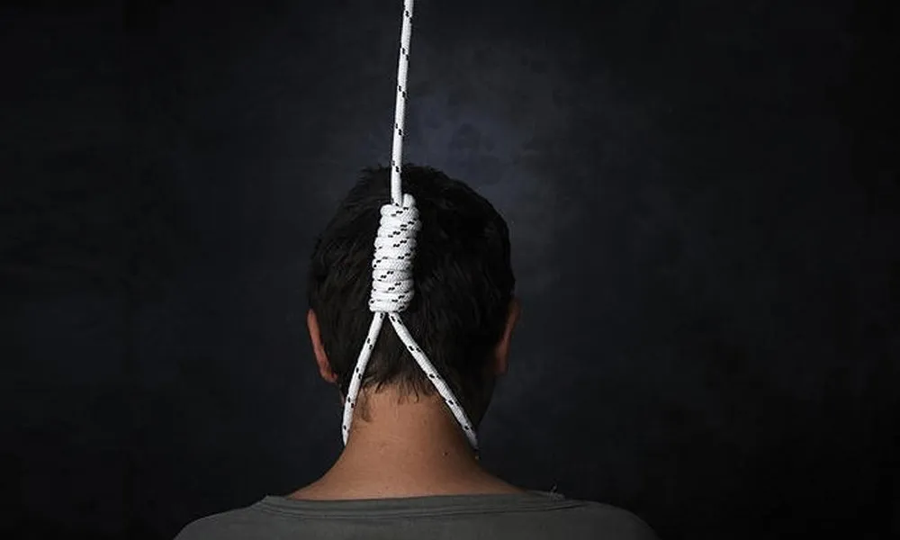 Suiside Man Commits Suicide Under Stress From Two Wives 0