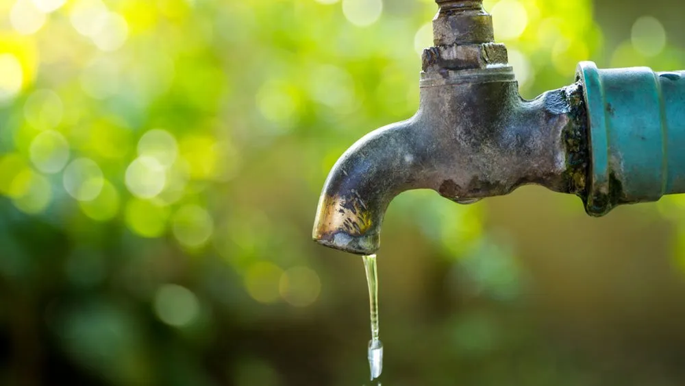 Managingrisksassociatedwithwaterscarcity 1
