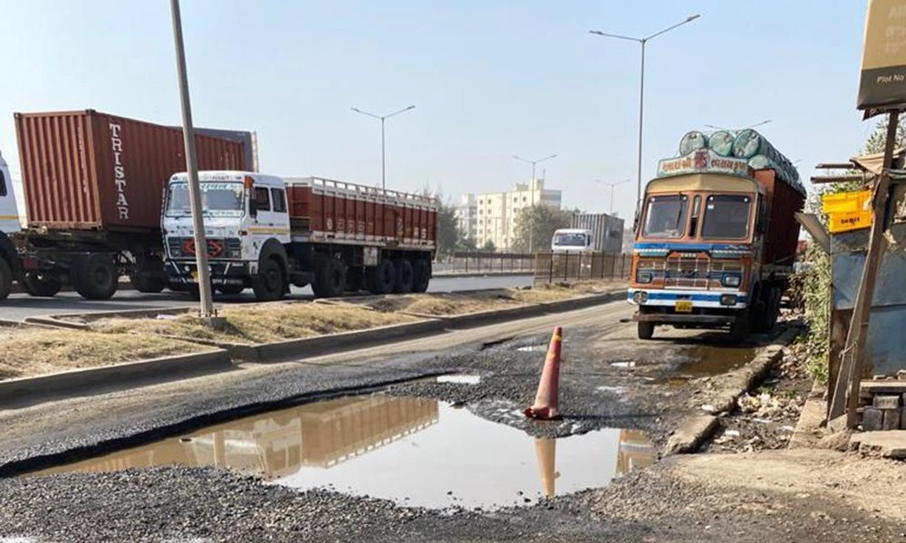 NATIONAL HIGHWAY SERVICE ROAD1