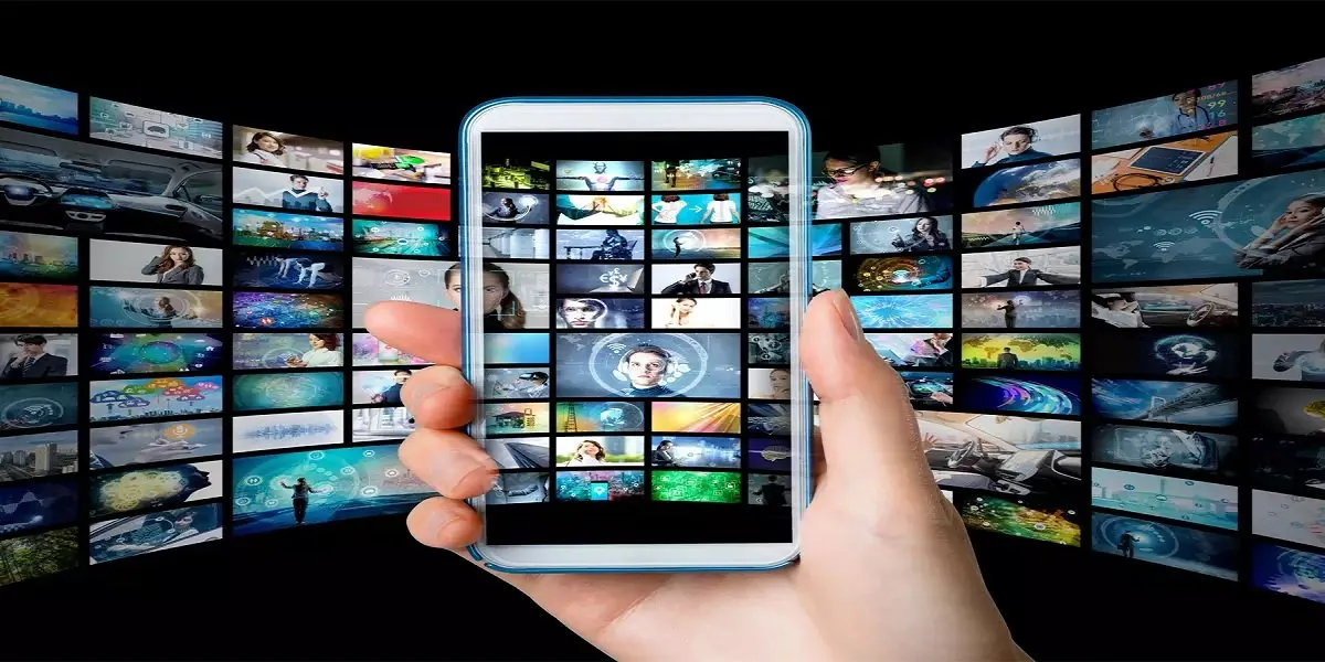 Smart Tv And Mobile .Jpg