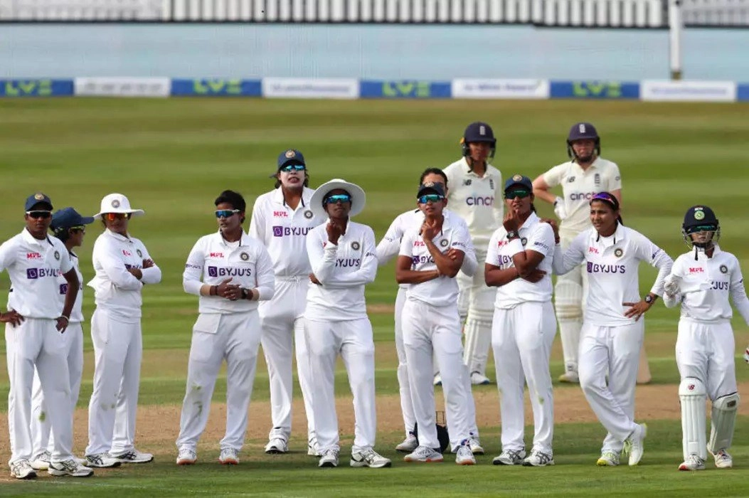 woman cricket