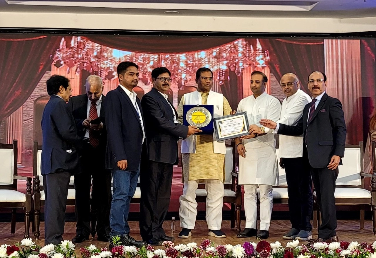 APSEZ Platinum Award 1 Copy.jpg