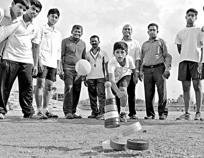 યાર...આના કરતા તો મોટા જ ના થયા હોત તો સારું હતું... 6 Saven Stones 1.Jpg