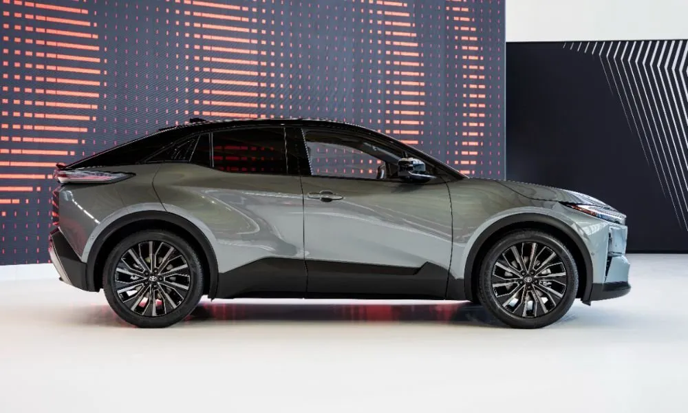 ન્યુ Toyota C-Hr+ Electric Suv ભારતમાં લોન્ચ, જાણો ફીચર્સ અને કિંમત... 2 Toyota C Hr Electric Suv 2 84656Bf367.Jpeg